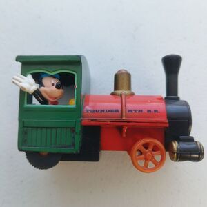 N9933 Locomotive Train Steam Thunder MTN RR Disney Vintage Green Red Black‎